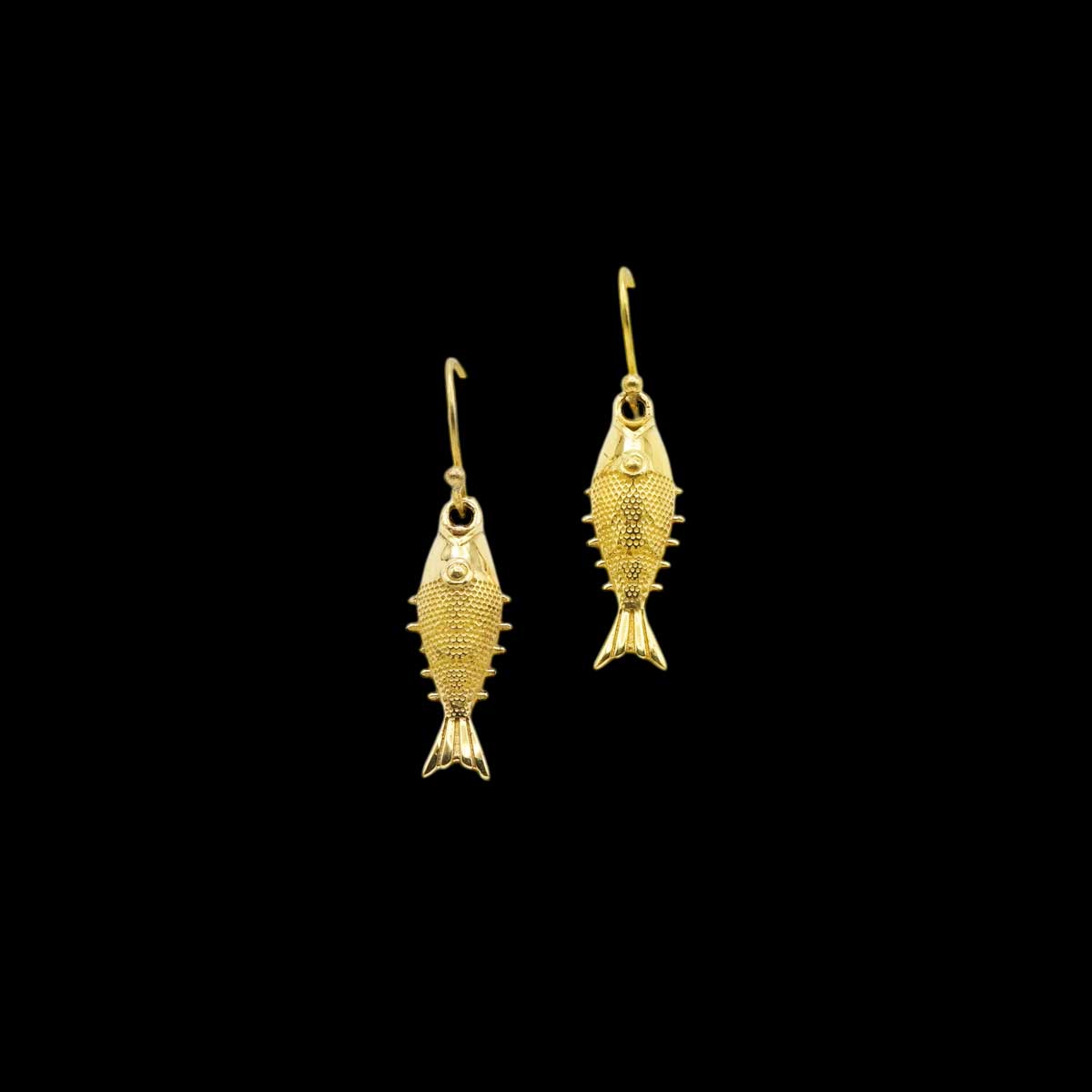 Pair of golden fish shape earring