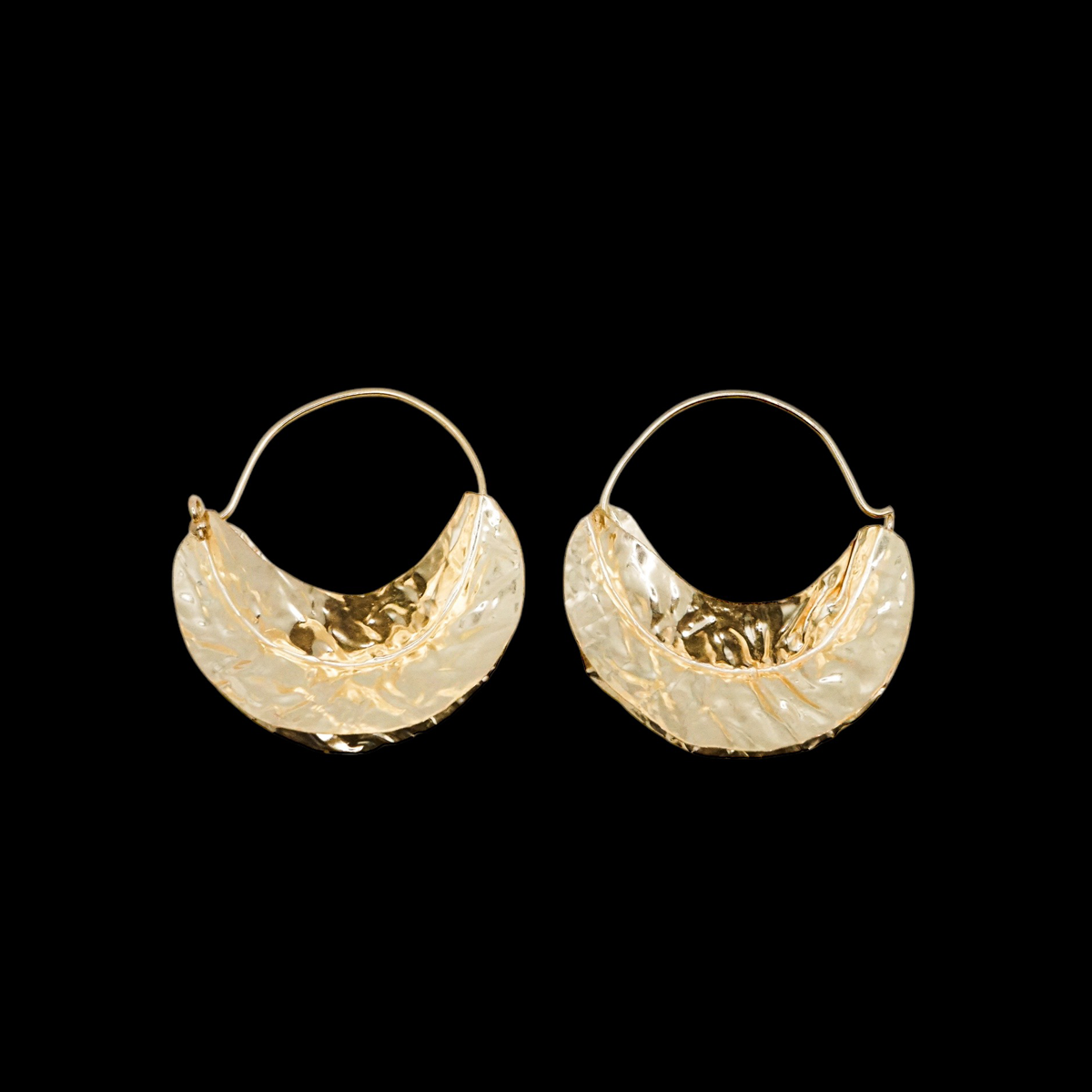 Set of lighweight leaf pattern earring